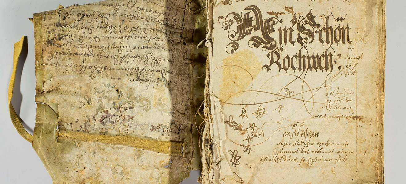 Das Titelblatt des Kochbuches «Ein schön Kochbuch 1559» im unrestaurierten Zustand. 