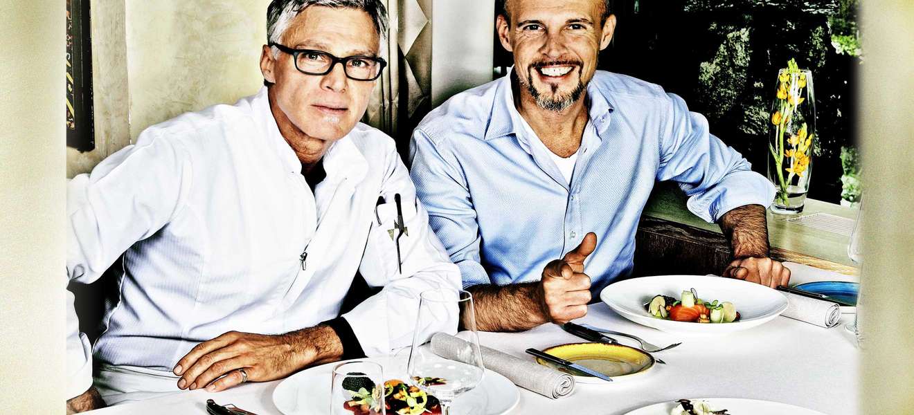 Küchenchef und Gastgeber Marcus G. Lindner (l.) mit Constantin Fischer