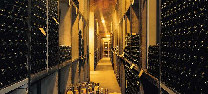 Der Weinkeller des «Hôtel de Paris» ist der größte privat geführte der Welt. / Foto: beigestellt