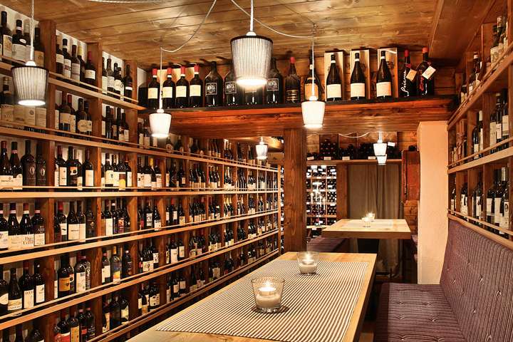 Der Weinkeller des »La Siriola« gilt als eine Perle der Alpen und ist eine Reise wert.