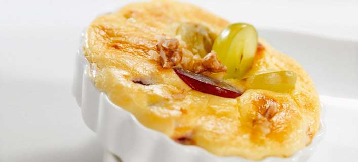 Überbackene Trauben mit Käseschaum. / © AMA-Marketing